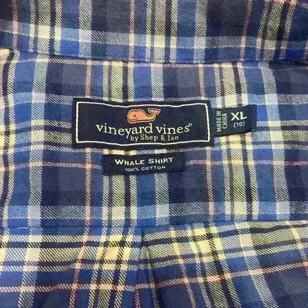 Vineyard Vines Blue Whales Plaid Cotton Flannel Button Down size XL - Picture 6 of 10